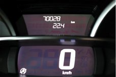 Renault Clio - TCe 90 pk Night&Day Parkeersensoren | Airco | Navigatie