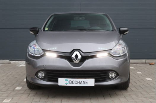 Renault Clio - TCe 90 pk Night&Day Parkeersensoren | Airco | Navigatie - 1