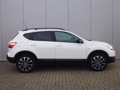 Nissan Qashqai - 1.6 360 Navigatie, Panoramadak, AVM, 18