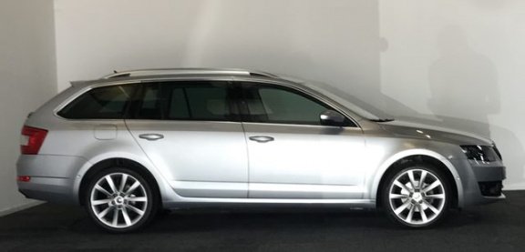 Skoda Octavia Combi - 1.4 TSI Greentech Elegance Businessline - 1