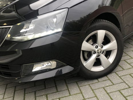 Skoda Fabia - 1.2 TSI JOY Trekhaak Stoelverwarming Lichtmetalen velgen - 1