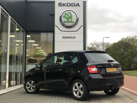 Skoda Fabia - 1.2 TSI JOY Trekhaak Stoelverwarming Lichtmetalen velgen - 1