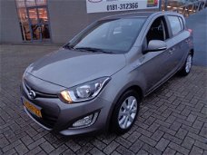 Hyundai i20 - 1.2i i-Deal NAVIGATIE, SLECHTS 30.000 KM