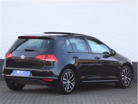 Volkswagen Golf - 1.4 TSI (140 PK) ACT CUP PANO 17 INCH PDC trekhaak - 1