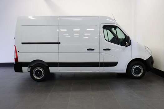 Renault Master - T35 2.3 dCi 125PK L2H2 - Navi - Camera - 2016 - € 9.950, - Ex - 1