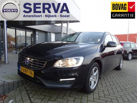 Volvo V60 - D4 Kinetic Business Pack Connect Navigatie / Trekhaak - 1