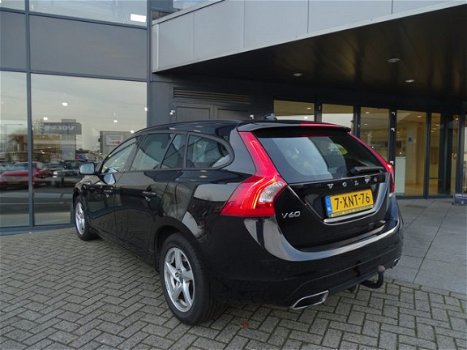 Volvo V60 - D4 Kinetic Business Pack Connect Navigatie / Trekhaak - 1