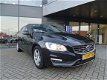 Volvo V60 - D4 Kinetic Business Pack Connect Navigatie / Trekhaak - 1 - Thumbnail