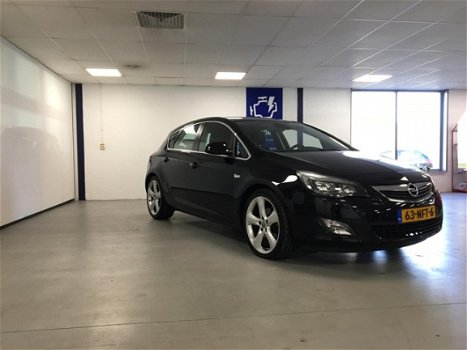 Opel Astra - 1.6 TURBO 5D - 1