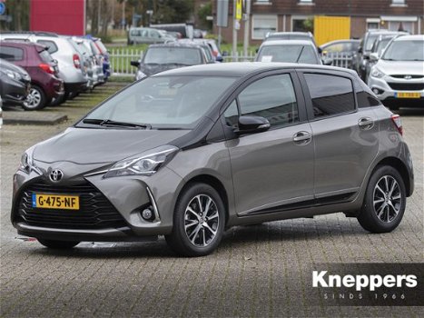 Toyota Yaris - 1.5 111pk Dynamic Bi-Tone | Navi | Camera | Cruise c - 1