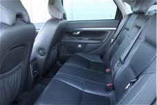 Volvo S80 - 2.4 Sapphire Leer/Navigatie/Stoelverwarming/Trekhaak