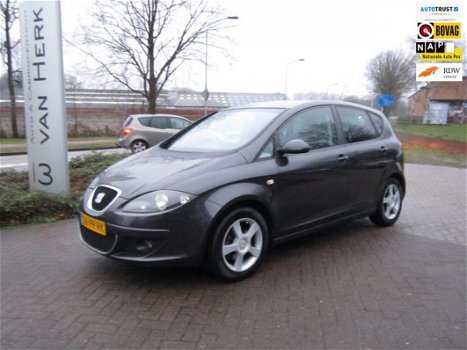 Seat Altea - 1.6 Stylance SPORT-UP/CLIMATE EN CRUISE CONTROL/HOGE INSTAP/LM VELGEN/1e EIGENAAR - 1