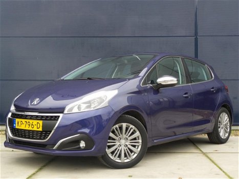 Peugeot 208 - 1.2 Puretech 82pk 5D Allure met Navigatie en Climate en Velgen - 1