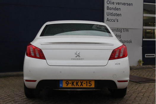 Peugeot 508 - 1.6 156pk Executive TREKHAAK l NAVIGATIE l CLIMA l PSENSOREN V+A - 1