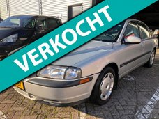 Volvo S80 - 2.4 Comfort Airco elektrische ramen+spiegels cruise controle trekhaak cd speler Apk 25-0