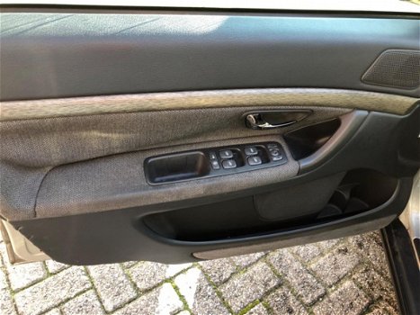 Volvo S80 - 2.4 Comfort Airco elektrische ramen+spiegels cruise controle trekhaak cd speler Apk 25-0 - 1
