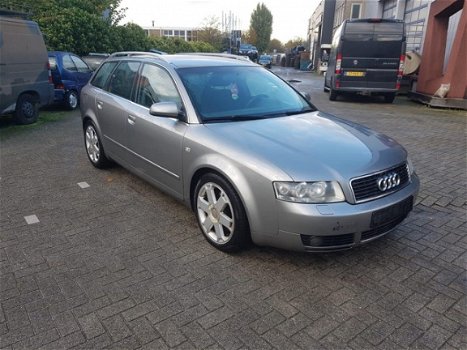 Audi A4 Avant - 2.5 TDI Exclusive - 1