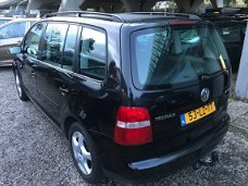 Volkswagen Touran - 1.6-16V FSI