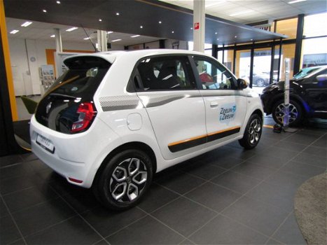 Renault Twingo - 1.0 SCe Collection nu met € 2.000, - voordeel - 1