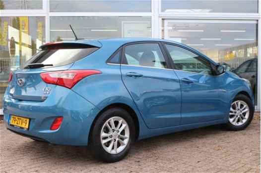 Hyundai i30 - 1.6 GDi Blue 135PK 5d Business Edition - 1