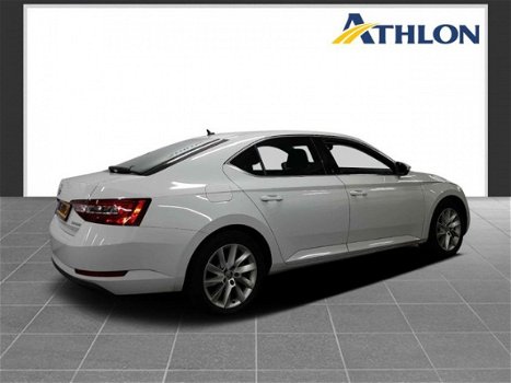 Skoda Superb - 2.0 TDI Style Nav, Pdc, Ecc, Lv - 1