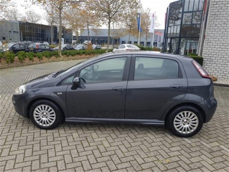 Fiat Punto Evo - 1.3 M-Jet Dynamic 5 deurs 1 jaar apk Top auto - 1