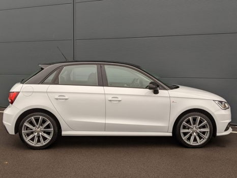 Audi A1 Sportback - 1.0 TFSI Adrenalin S-Line | S-Line Exterieur | Navigatie | Airco | - 1