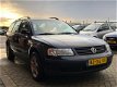 Volkswagen Passat Variant - 2.3 V5 Trendline - 1 - Thumbnail