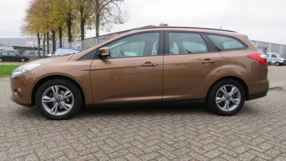 Ford Focus Wagon - 1.0 EcoBoost Edition Navigatie, PDC, Cruise, Trekhaak, 52618 km - 1