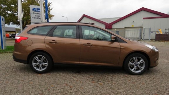Ford Focus Wagon - 1.0 EcoBoost Edition Navigatie, PDC, Cruise, Trekhaak, 52618 km - 1