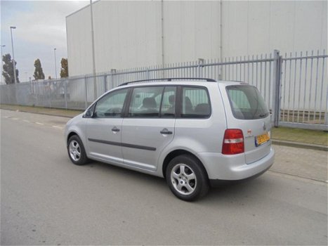 Volkswagen Touran - 1.6-16V FSI Athene - 1