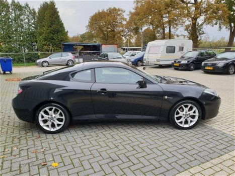 Hyundai Coupé - 2.0i CVVT Dynamic Prachtige en goed onderhouden Coupe, met NAP - 1