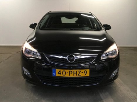 Opel Astra - 1.6 Edition Airco / Cruise / Trekhaak / LM velgen - 1