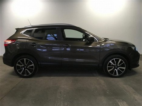 Nissan Qashqai - 1.5 dCi Tekna Leer / Navi / Camera / 19 Inch / NAP / Etc - 1