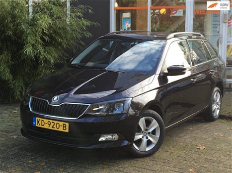 Skoda Fabia Combi - 1.2 TSI Ambition Business 90pk*Cruise control*navigatie*airco*dakrail - 1