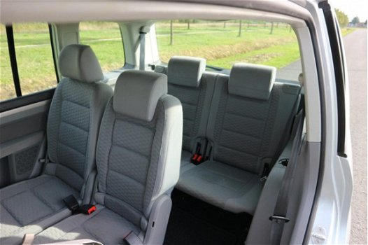 Volkswagen Touran - 1.6 Comfortline Business 7 Personen Airco - 1