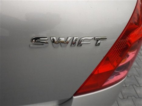 Suzuki Swift - 1.3 Exclusive - 1
