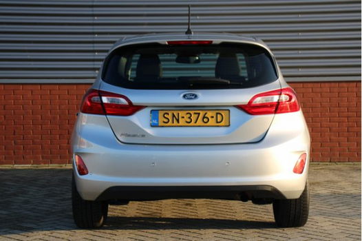 Ford Fiesta - 1.5 TDCi Trend 85 PK 5drs Airco/Navigatie/Parkeersensoren - 1