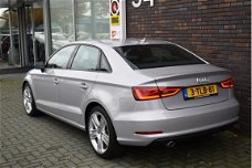 Audi A3 Limousine - 1.6 TDI ECC NAVIGATIE SPORTSTOELEN 18"LMV XENON