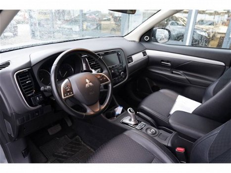 Mitsubishi Outlander - PHEV Executive Edition Automaat 4wd - 1