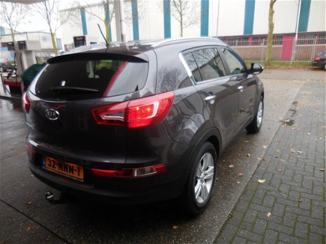 Kia Sportage - 2.0 CVVT X-Ecutive Plus Pack / Trekhaak - 1