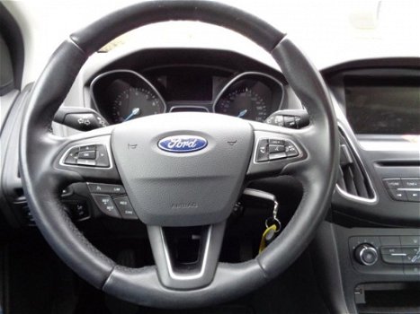 Ford Focus Wagon - 1.0 Lease Edition Navigatie / LM Velgen / Parkeersensoren achter / Airconditionin - 1