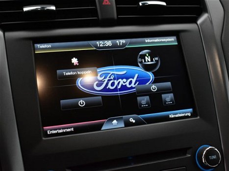 Ford Mondeo - 1.5 Titanium // Stoelverwarming / Climate control / Camera - 1