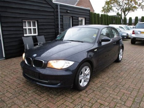 BMW 1-serie - 118I Duitse papieren - 1