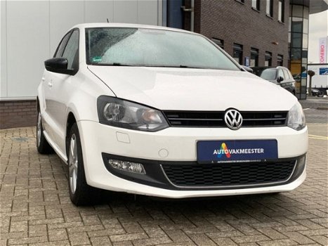 Volkswagen Polo - 1.2 Match/navigatie/airco/1e eigenaar/onderhoudsboekje - 1