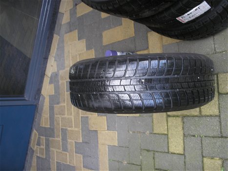 Winterbanden op stalen velg met wielbouten - 2