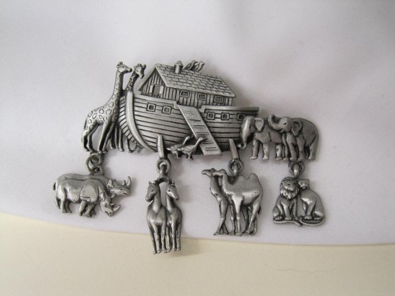 Broche JJ Ark van Noach pewter materiaal 7.0x5.4 cm - Afbeelding 4
