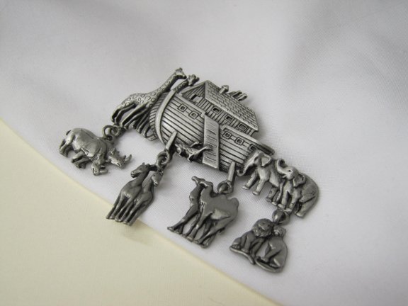 Broche JJ Ark van Noach pewter materiaal 7.0x5.4 cm - Afbeelding 6