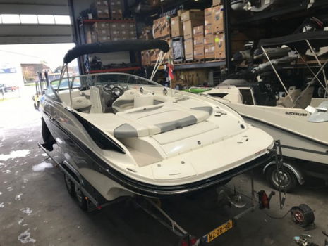 Rinker 246 Bowrider - 3