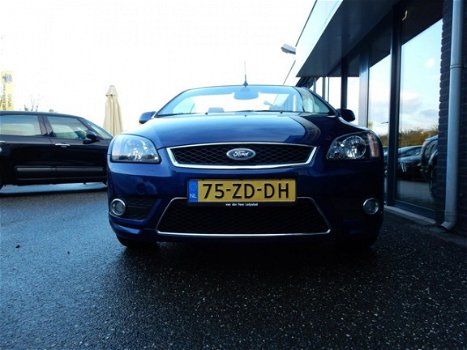 Ford Focus Coupé-Cabriolet - 1.6-16V Titanium - 1